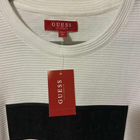 GUESS (XL) - Picture 4 of 7